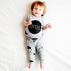 Tobias And The Bear - T-Shirt "Little" Grau 5 Tobias And The Bear - T-Shirt "Little" Grau – Bild 3