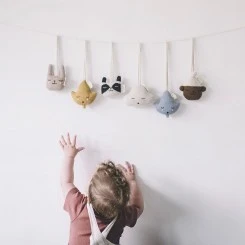 Main Sauvage - Babyrassel Anhänger "Blatt" 5 Main Sauvage - Babyrassel Anhänger "Blatt" – Bild 3